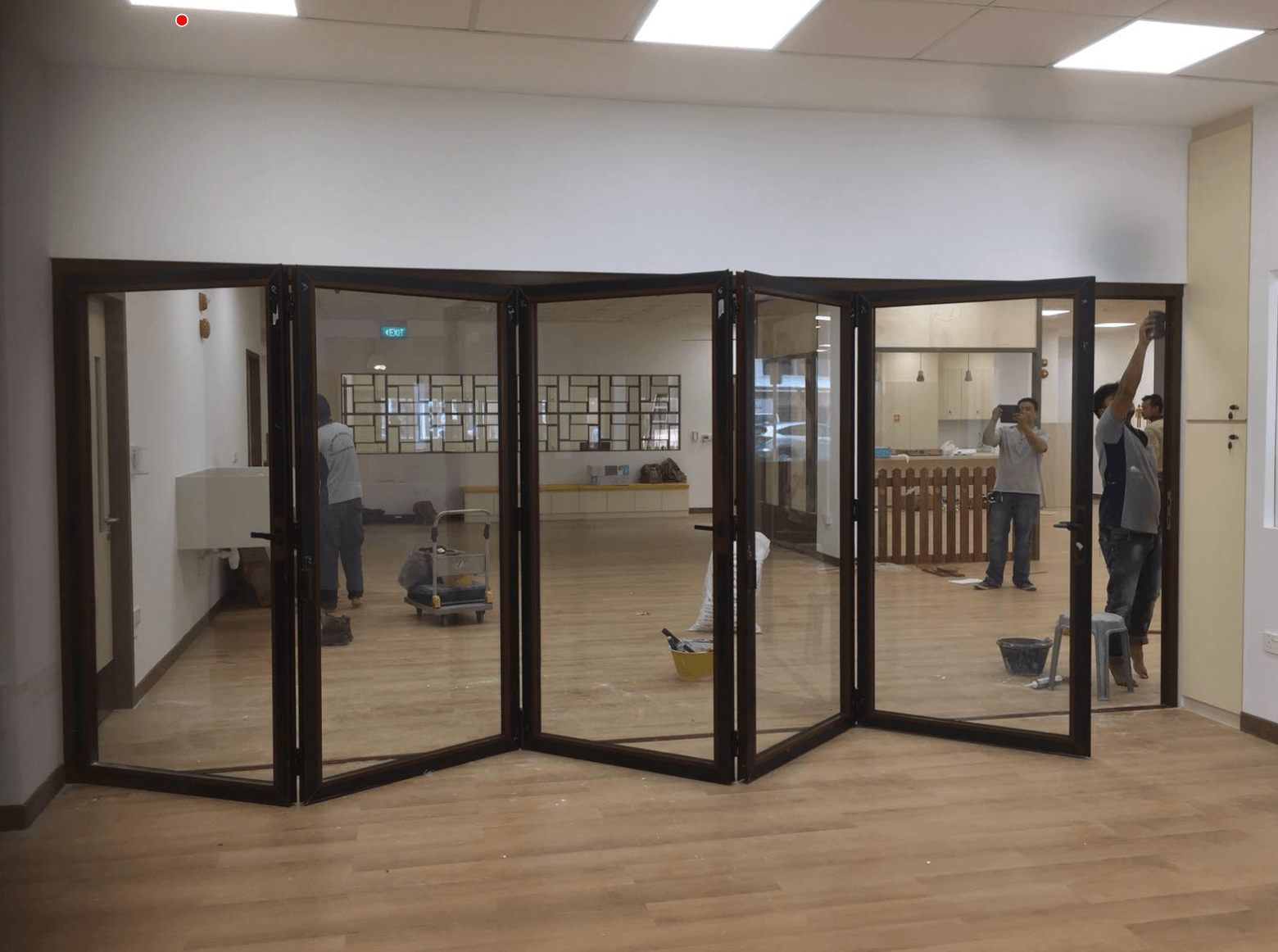 aluminium-folding-doors