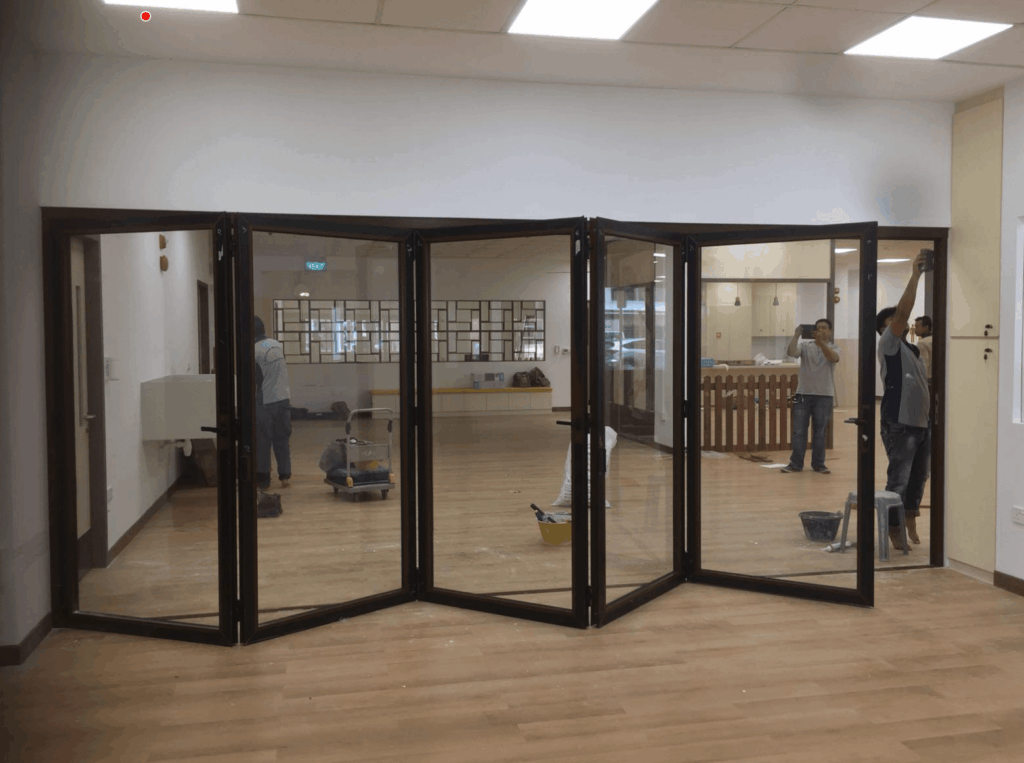 aluminium-folding-doors